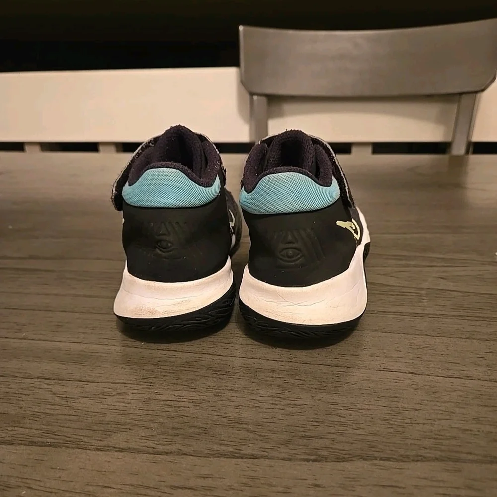 Nike Kids Black Turquoise Yellow Accent Sneakers